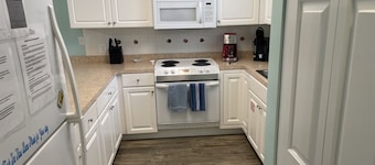 Perfect Pet Friendly 2 bedroom condo! 1st Floor