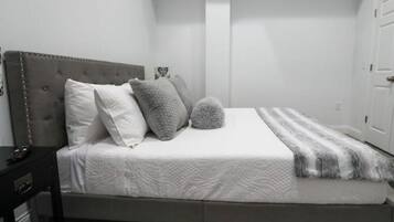 2 bedrooms, iron/ironing board, free WiFi, bed sheets