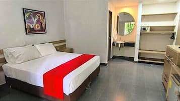 Habitación clásica, 1 cama doble | Ropa de cama de alta calidad, minibar, wifi gratis y ropa de cama