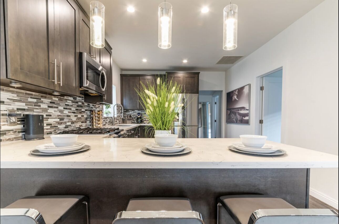 Gorgeous DTLA w/ View + Hot Tub!