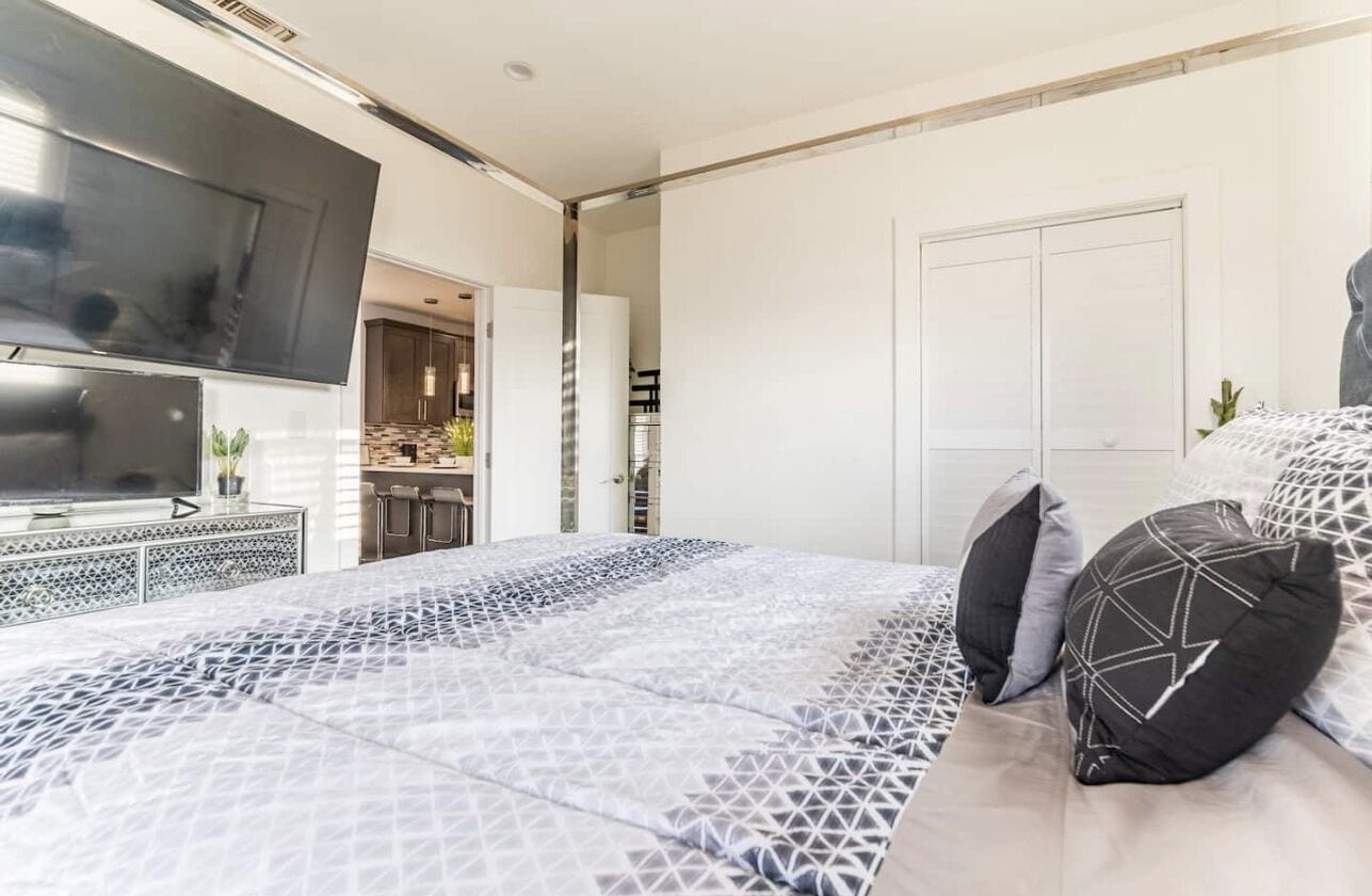 2 bedrooms, desk, iron/ironing board, free WiFi