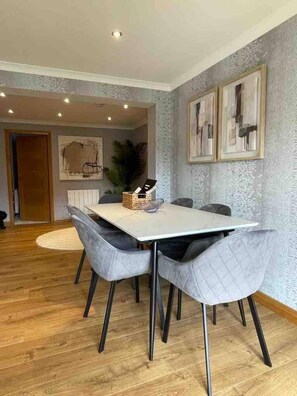 Apartment, Multiple Beds | Dining - Remarkable 2-bed Apartment in Auchterarder (Auchterarder)