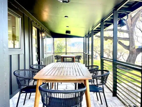 Outdoor dining