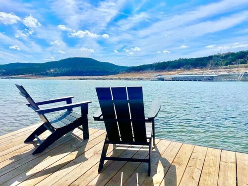 New Mid-Century Waterfront Escape on Lake Travis w/Pickleball court and 4 acres!