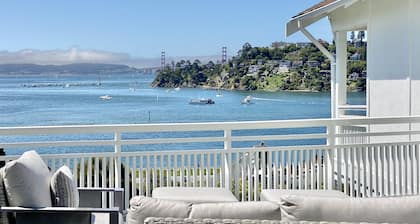 Amazing Views and Walkable to Downtown! Historic 3/2 Home, Sleeps 8