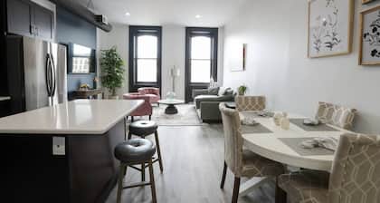 3B Stay in Downtown Easton 2BR