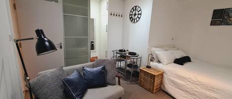 Apartment, 1 Katil Ratu (Queen) | 1 bilik tidur, seterika/papan seterika, Wi-fi percuma, cadar katil