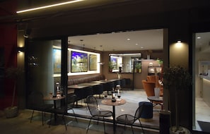 Front of property - Urban Frame Acropolis  (Athens)