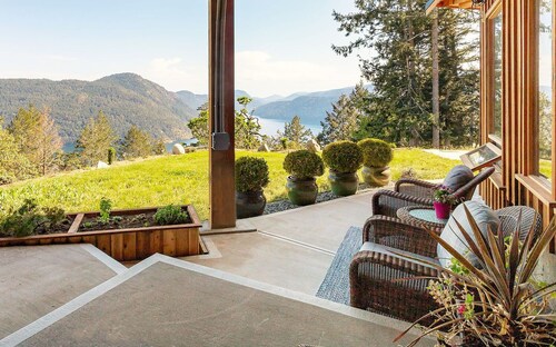 Panoramic Suite  – Breathtaking Fjord View, Summit House.