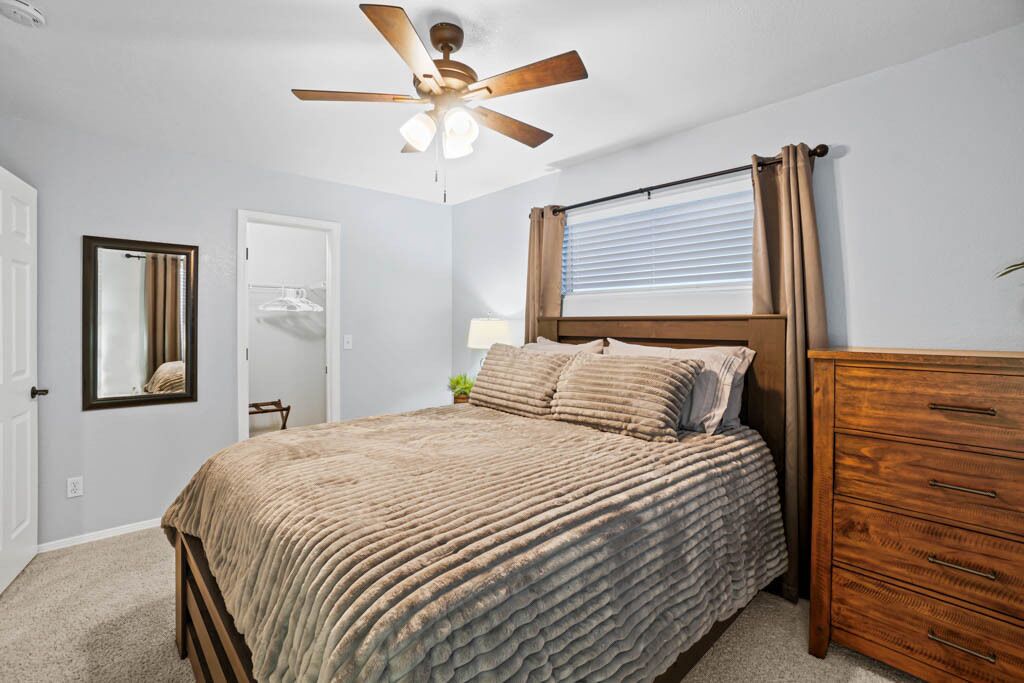 Spacious 3 bedroom 2.5  bath with 3 living areas