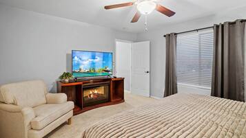 3 bedrooms, desk, iron/ironing board, free WiFi