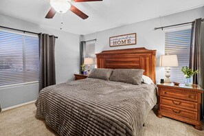 3 chambres, bureau, fer et planche à repasser, Wi-Fi gratuit