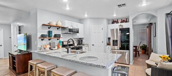 Spacious 3 bedroom 2.5  bath with 3 living areas