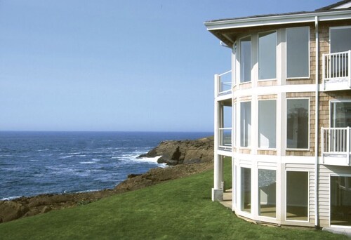 Depoe Bay 1 BR Condo - Whale Watching