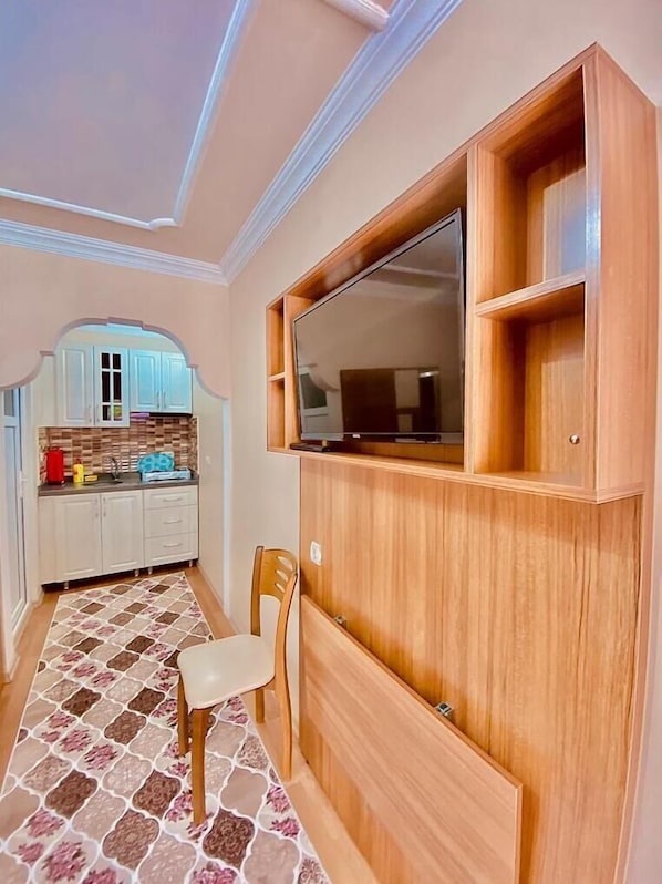 Down comforters, iron/ironing board, free WiFi, bed sheets