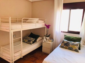 3 Schlafzimmer, Bügeleisen/Bügelbrett, WLAN, Bettwäsche