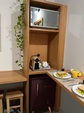 Comfort Triple Room | In-room dining - Palulu Flats (São Sebastião)