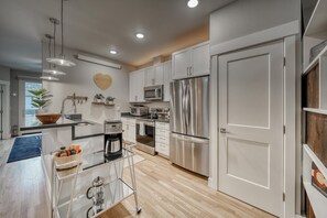 Fridge, microwave, oven, dishwasher - New Condo- Rios de Esperanza (Salida)