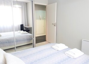 2 Schlafzimmer, Bügeleisen/Bügelbrett, WLAN, Bettwäsche