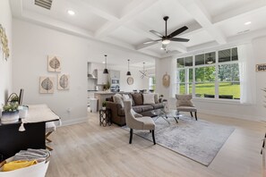 Smart TV, computer monitors, printers - Indiana Valley: Work Friendly & Near Downtown (Jeffersonville)