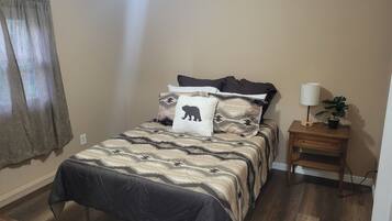 3 habitaciones y ropa de cama