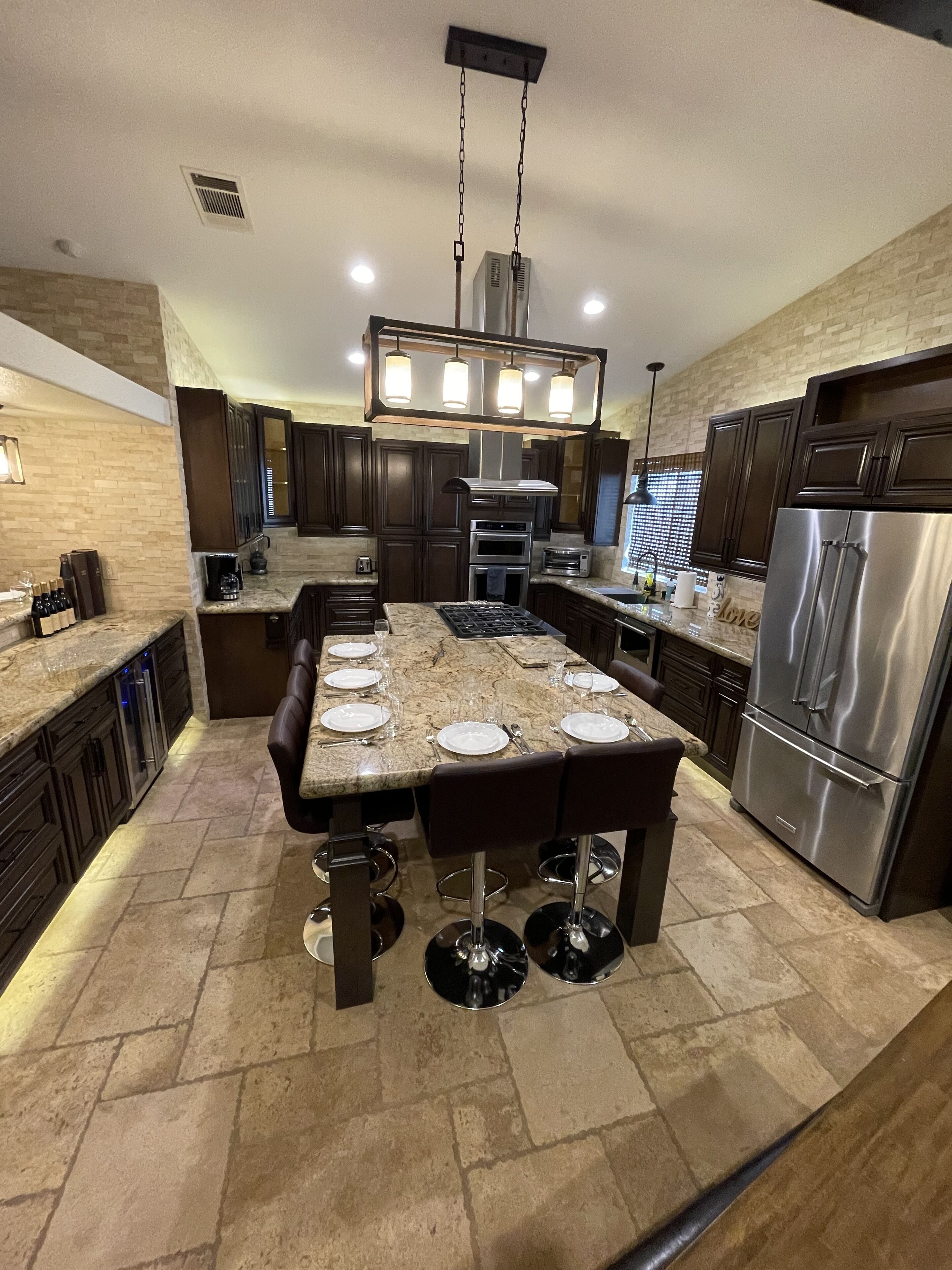 冰箱、微波炉、烤箱、炉灶