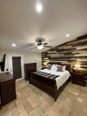 4 habitaciones, escritorio, tabla de planchar con plancha y wifi gratis 