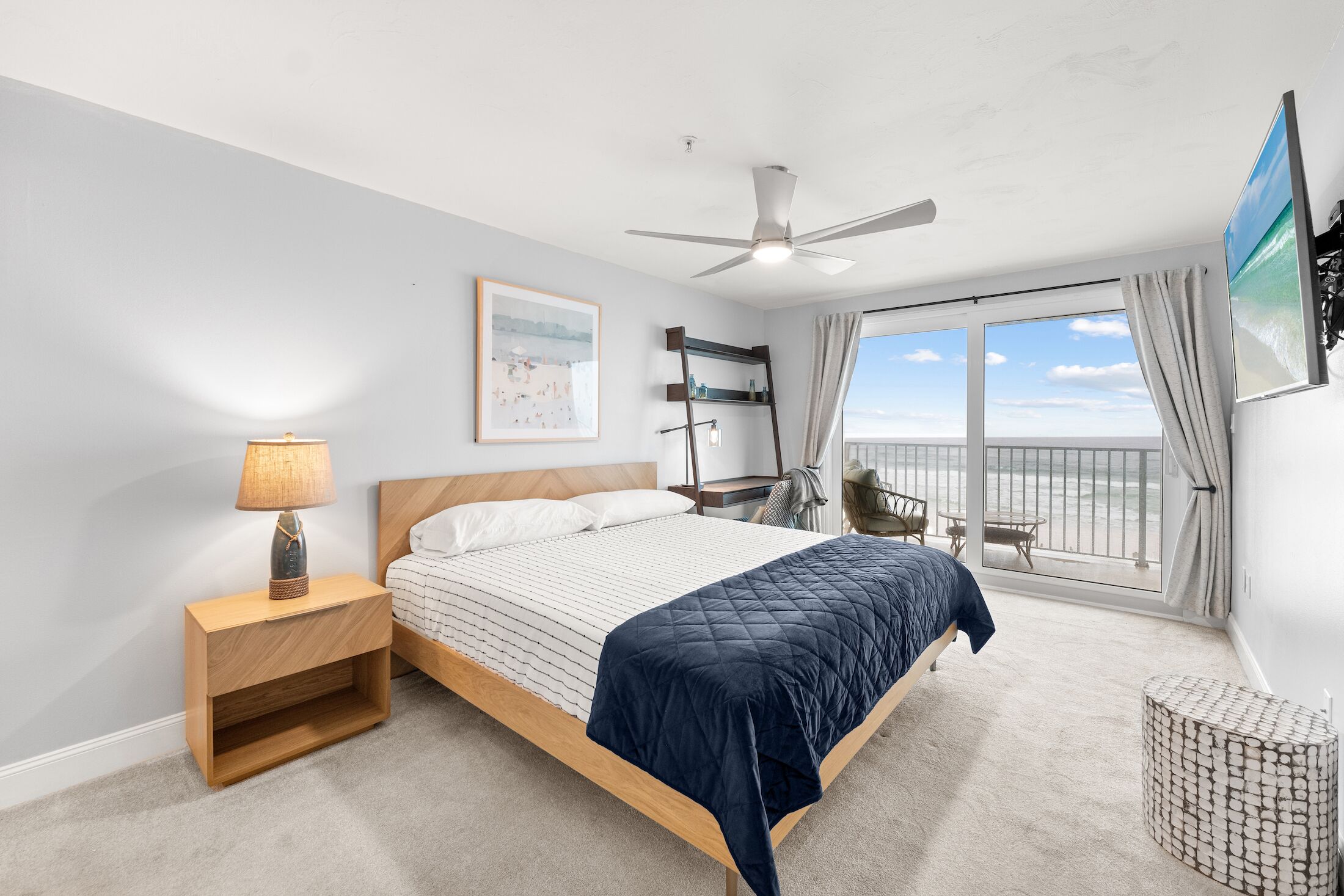 2 slaapkamers, een bureau, een strijkplank/strijkijzer, gratis wifi