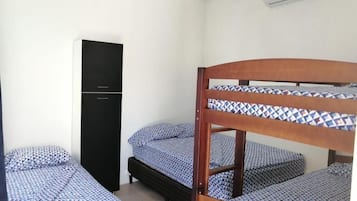 1 habitación, wifi y ropa de cama