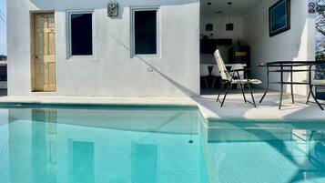 屋内プール、屋外プール