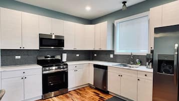 Fridge, microwave, oven, stovetop