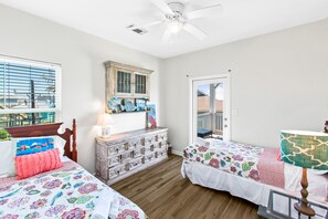 4 bedrooms, iron/ironing board, free WiFi, bed sheets