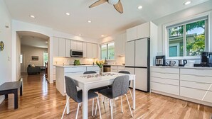 Dining tables - Modern Comfort in Central Park: 4BR Home in Denver (Denver)