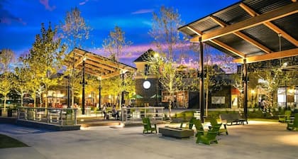 Premium Townhome #D w/ 2 King Beds & Luxury Baths