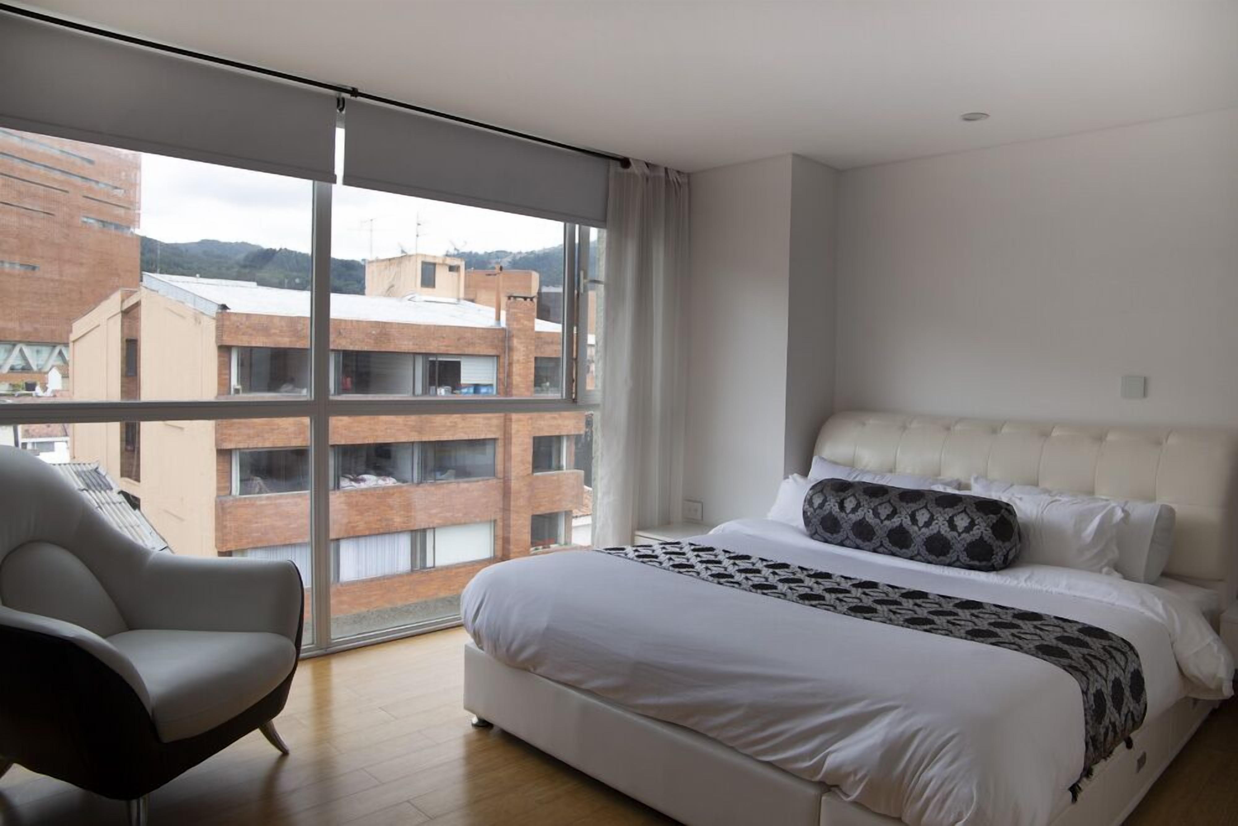 Apartamento conforto, 1 quarto, micro-ondas, vista para a colina | 1 quarto, roupas de cama de algodão egípcio, roupas de cama premium