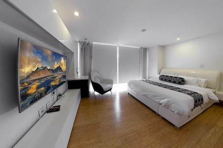 1 bedroom, Egyptian cotton sheets, premium bedding, minibar