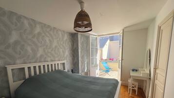 2 Schlafzimmer, Reisekinderbett, kostenloses WLAN, Bettwäsche