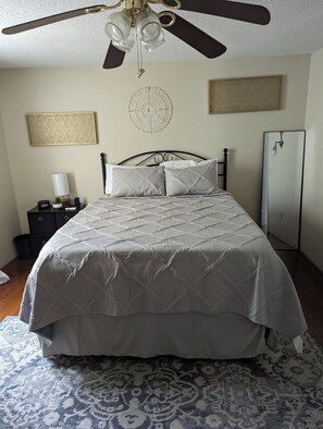 4 habitaciones, tabla de planchar con plancha y wifi gratis