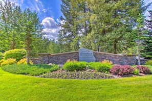 Unclassified image, 5 of 56, button - Stoneridge Resort Condo (Blanchard)
