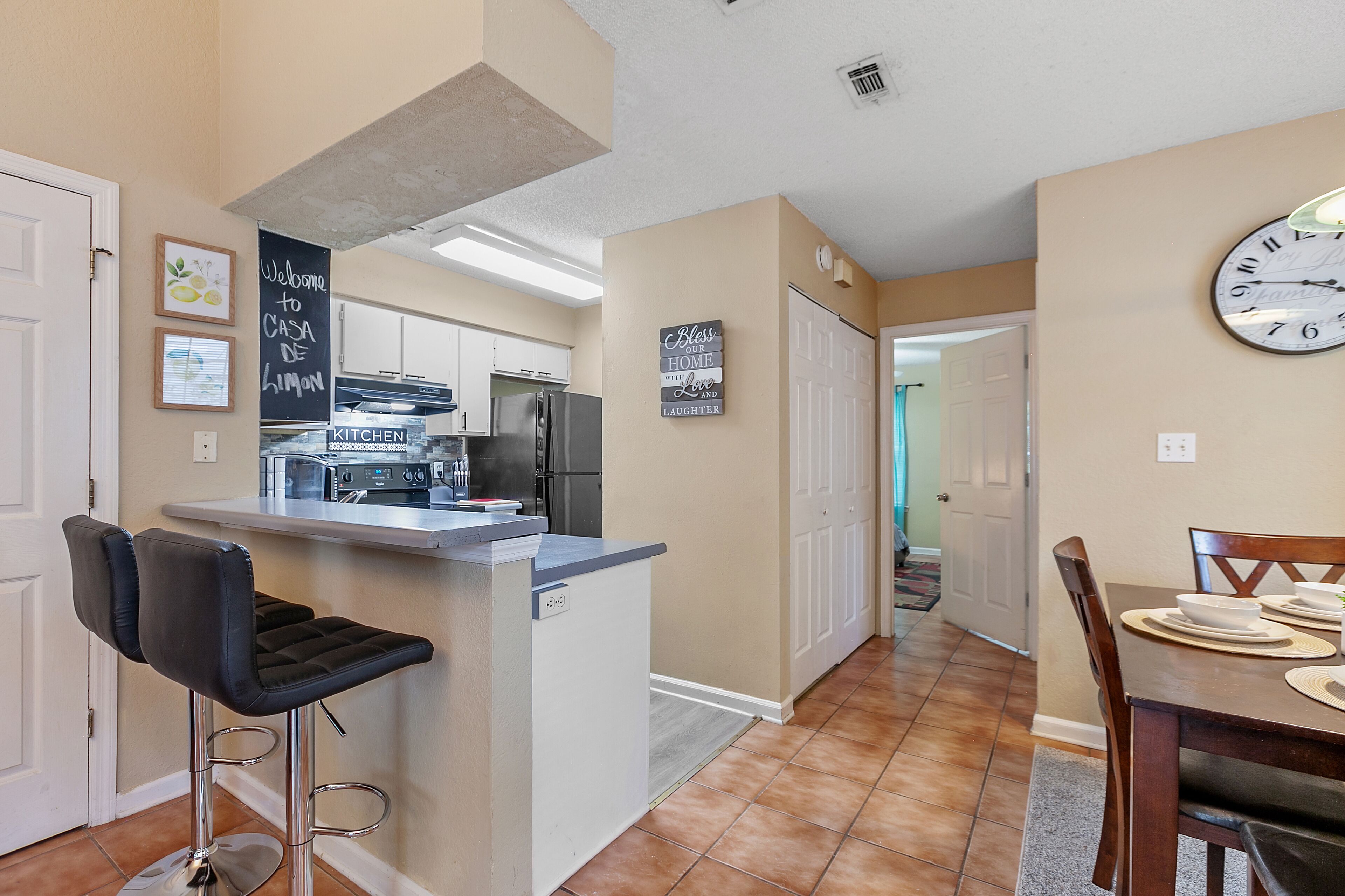 Townhome Tallahassee Minutes Away From FSU !!