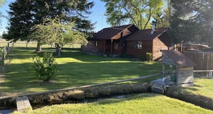 Camas Creek Cabin