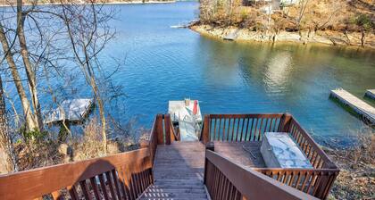 Sleeps 12 Lake Front Cabins Private Dock Hot Tub Pet Friendly