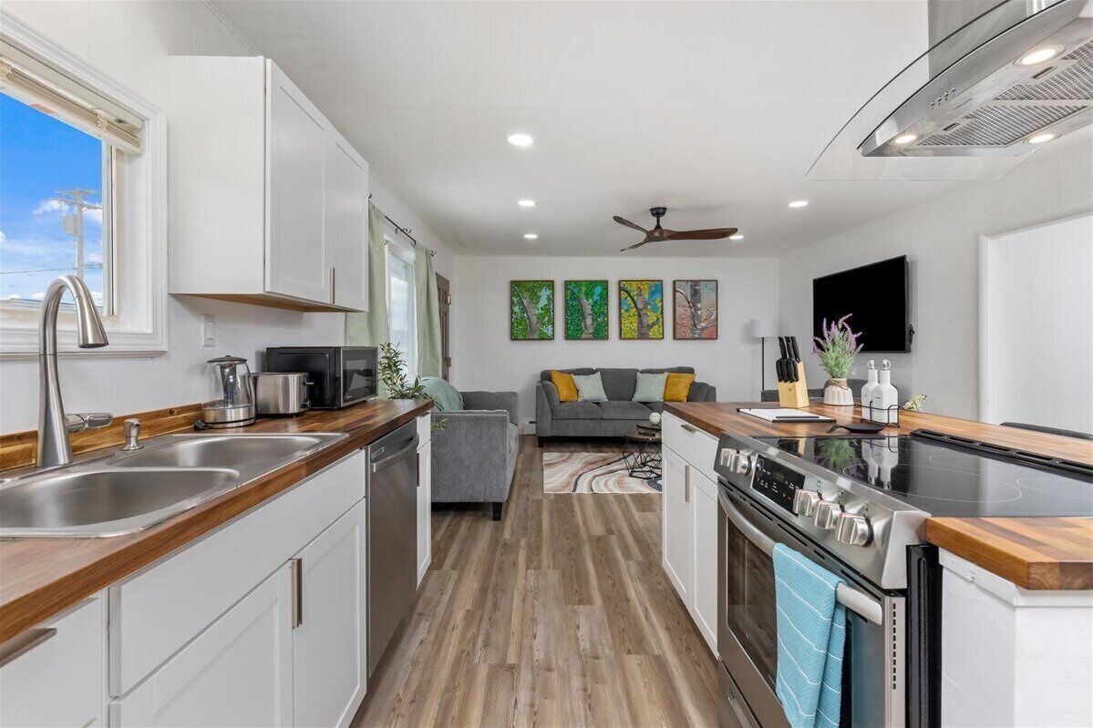 Eternal Leaves - Elegant & Relaxing UMED Home