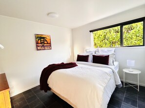 2 Schlafzimmer, Schreibtisch, Bügeleisen/Bügelbrett, kostenloses WLAN