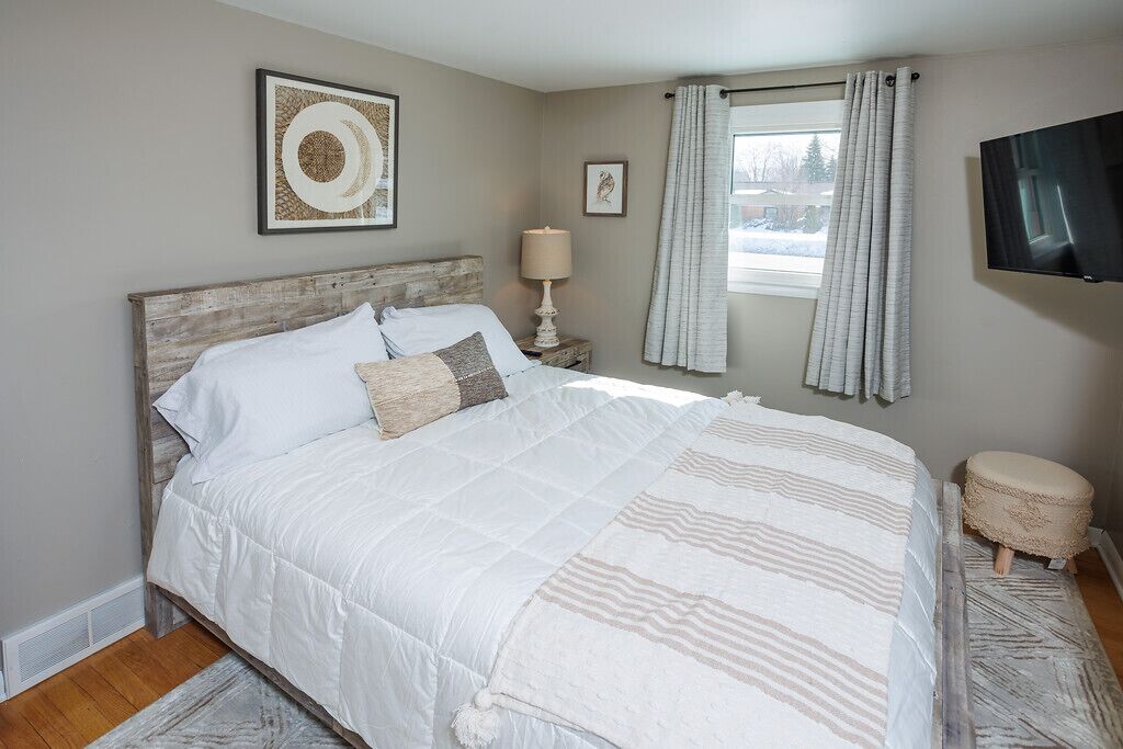 Curly's Corner Casa - Steps from Lambeau Field