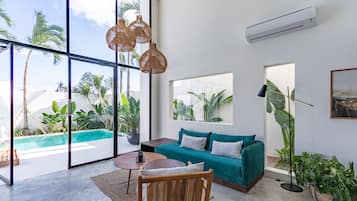 Superior Villa | Living room
