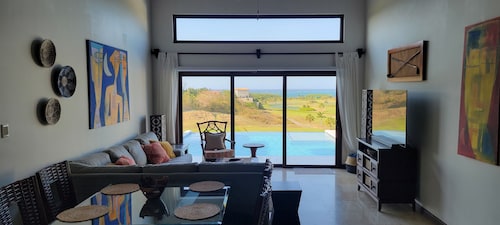 Amazing Views At Pristine Bay