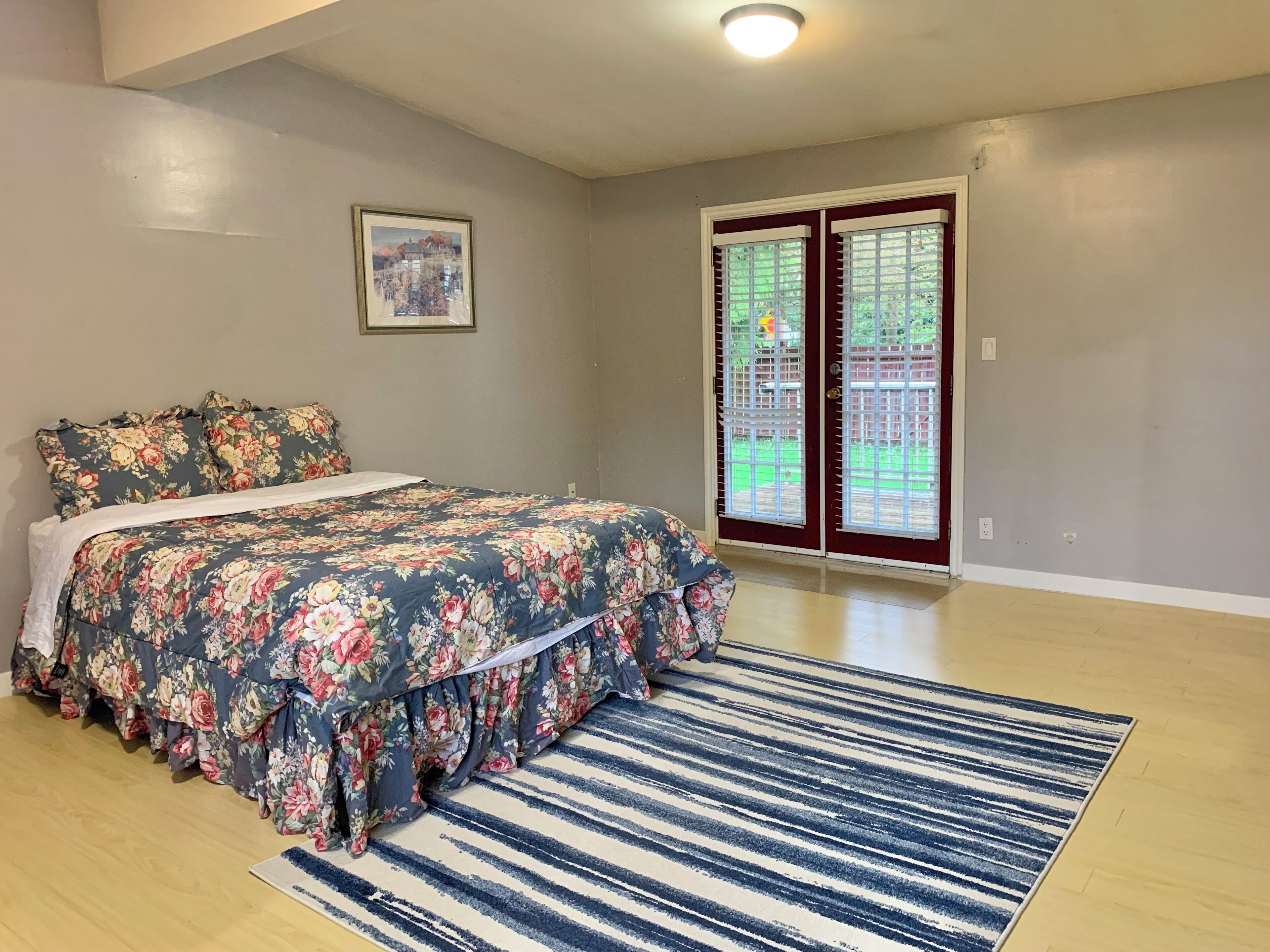 1 bedroom, desk, free WiFi, bed sheets