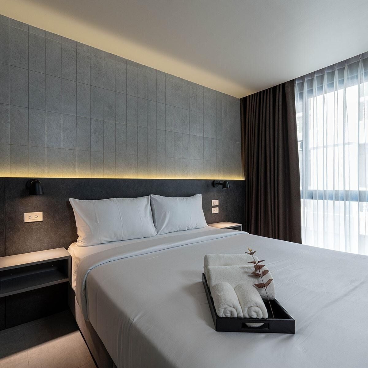 Exclusive Room | In-room safe, laptop workspace, blackout drapes, free WiFi