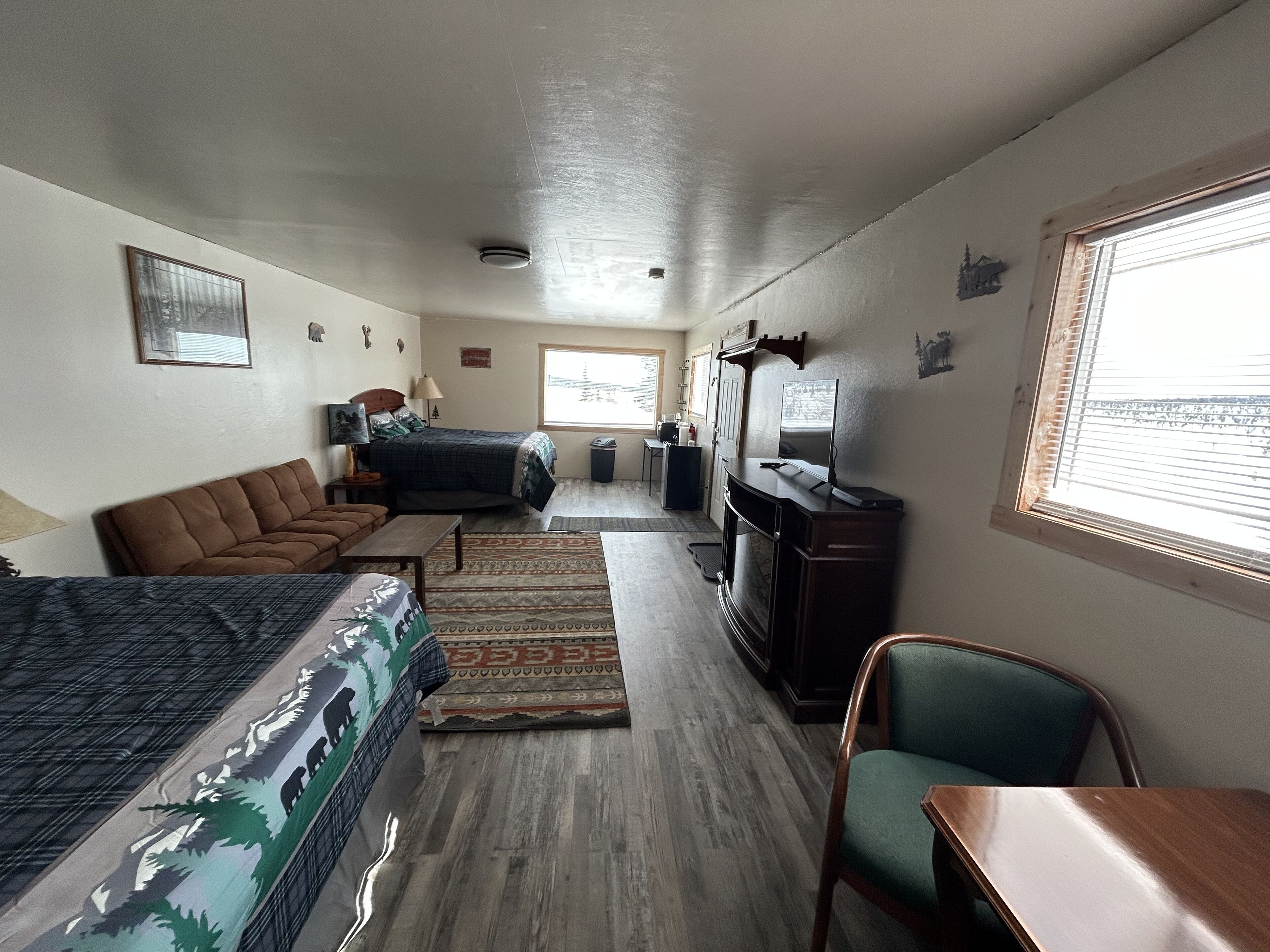 Gunsight Mountain Lodge